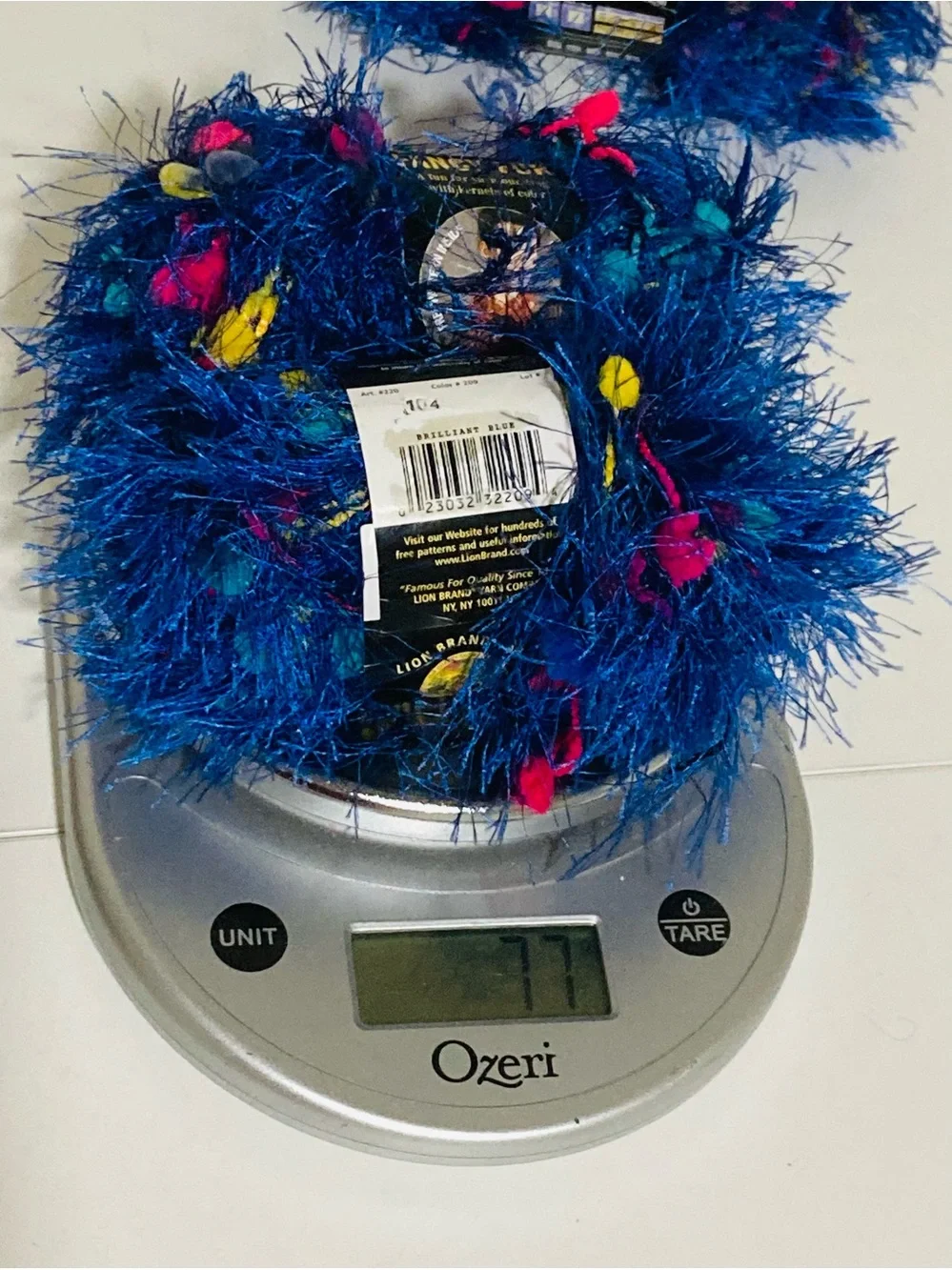 1 NWT ++ (4.62oz / 131g total) Fancy Fur Eyelash Novelty Yarn 104 Brilliant Blue